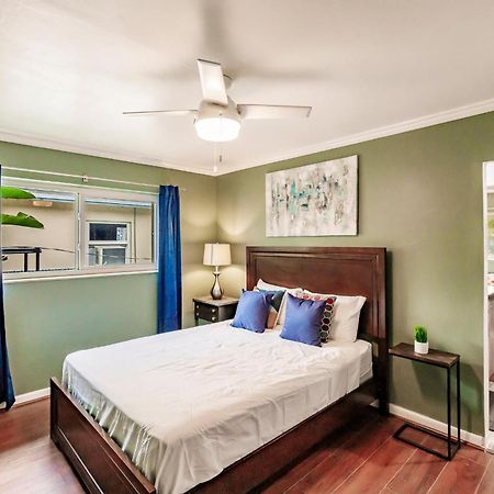 Bnb Hyperion - Updated 1B1B Hideaway - Sleeps 3 Hollywood Eksteriør billede